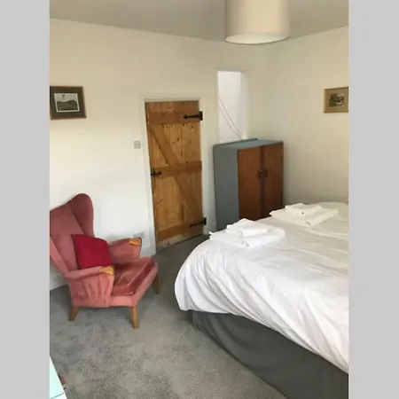 Albion Apartment